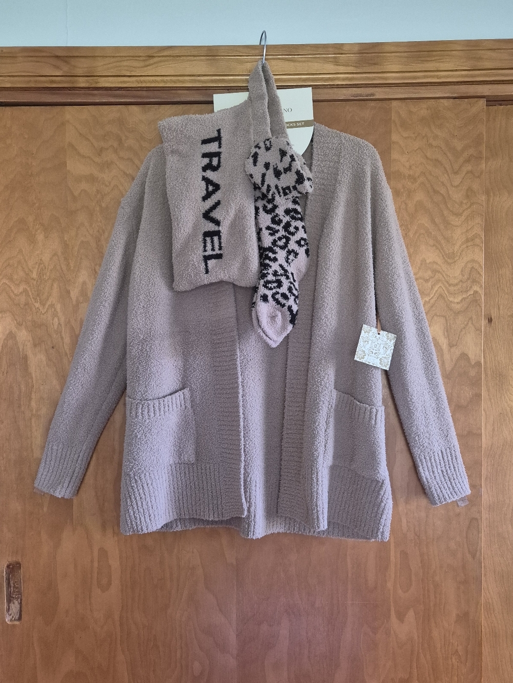 Christian Siriano 4-piece Travel Set Open-Front Cardigan, Bag, Eye Mask, Socks